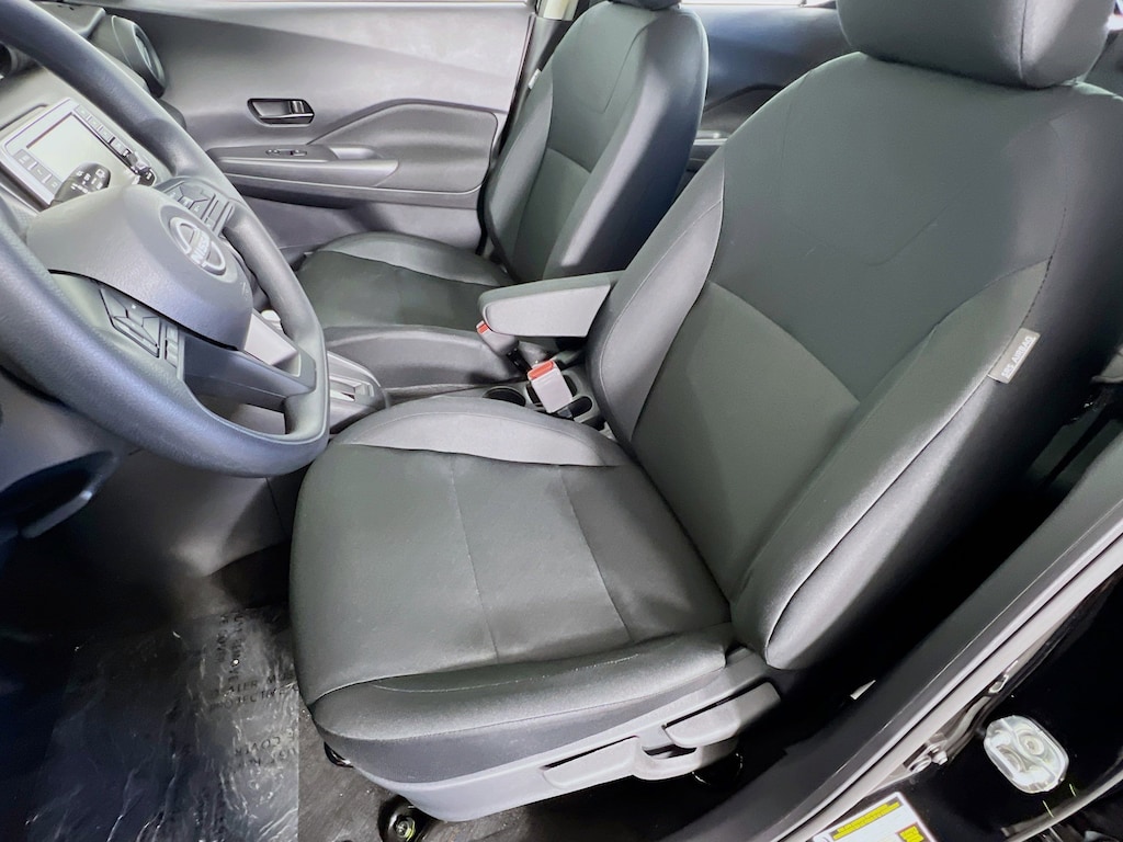 New 2025 Nissan Kicks Play S SUV