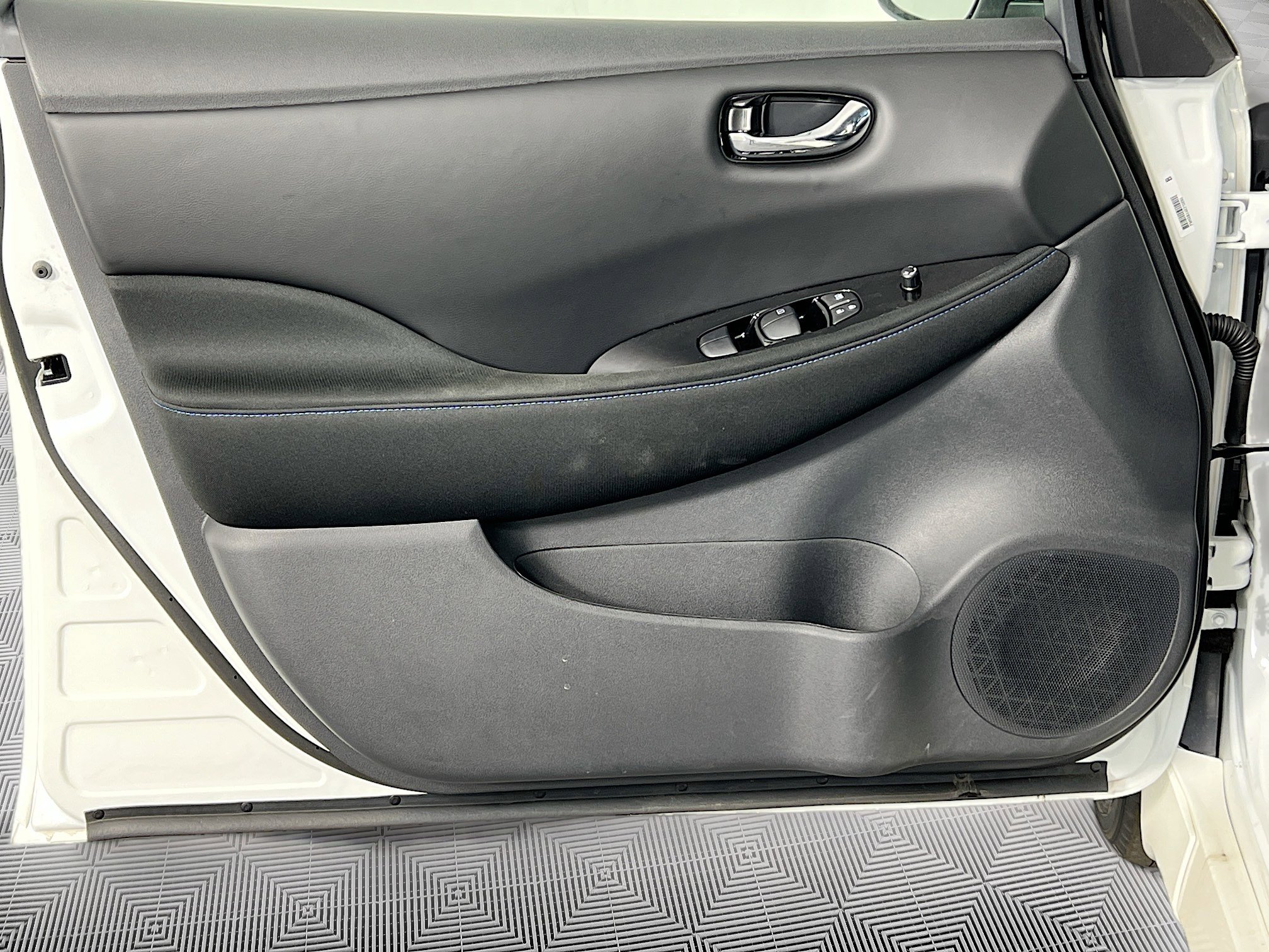 2025 Nissan Leaf SV PLUS - Photo 20