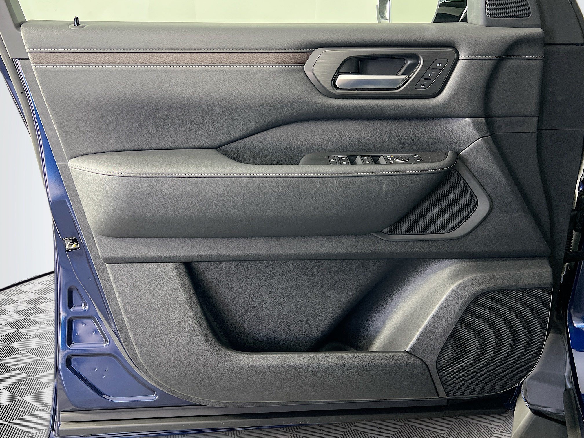 2026 Nissan Armada SL - Photo 20