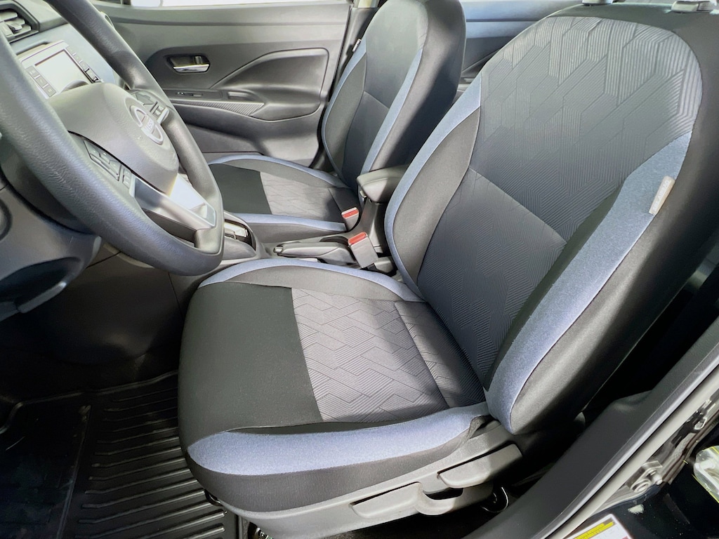 New 2025 Nissan Versa SV Sedan