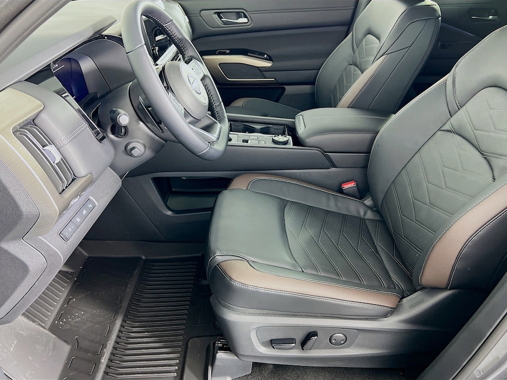 New 2025 Nissan Pathfinder Platinum SUV