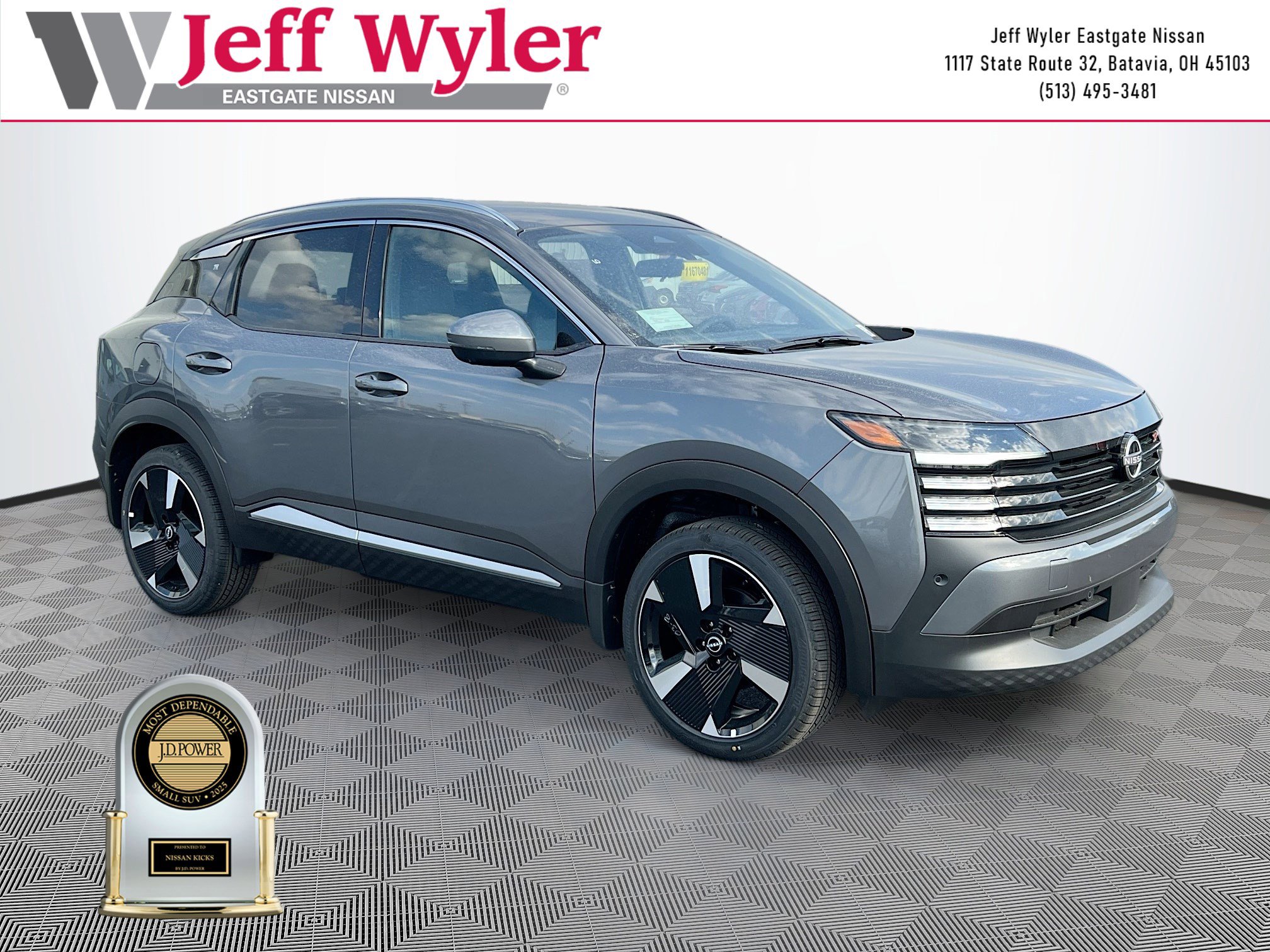 2025 Nissan Kicks SR's photo