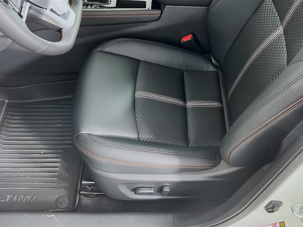 New 2025 Nissan Altima SR Sedan