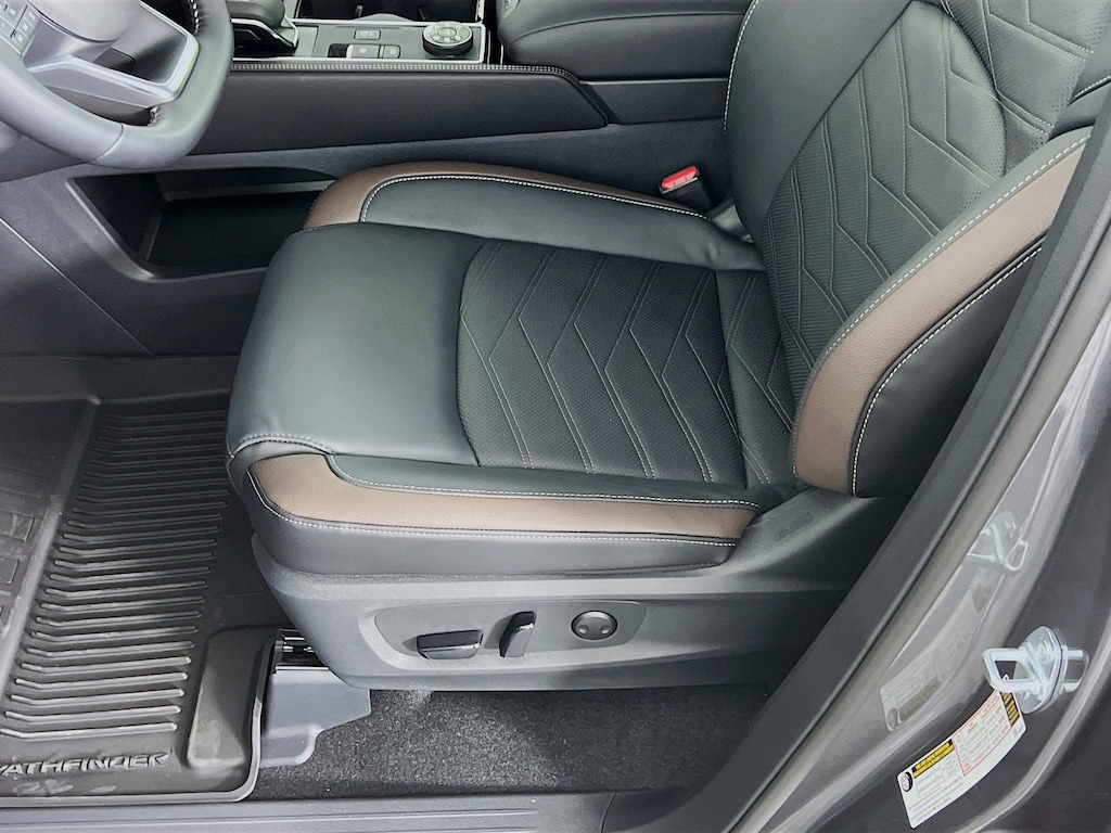 New 2025 Nissan Pathfinder Platinum SUV