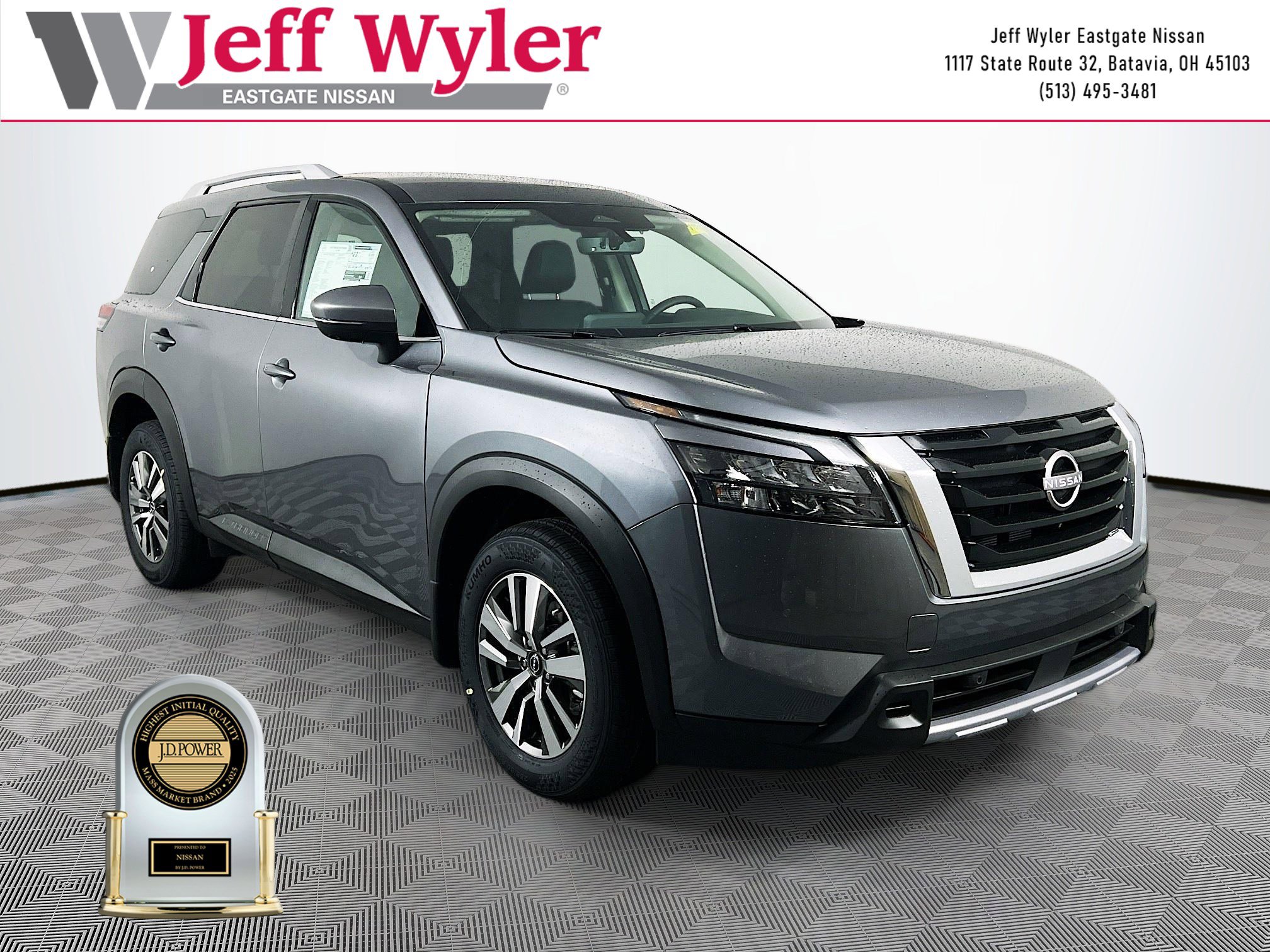 2025 Nissan Pathfinder SL's photo