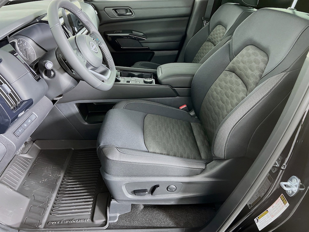 New 2025 Nissan Pathfinder SV SUV