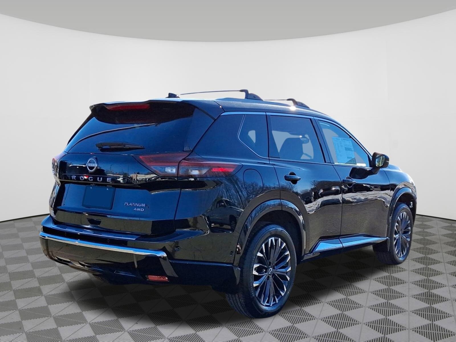 2025 Nissan Rogue Platinum photo 2