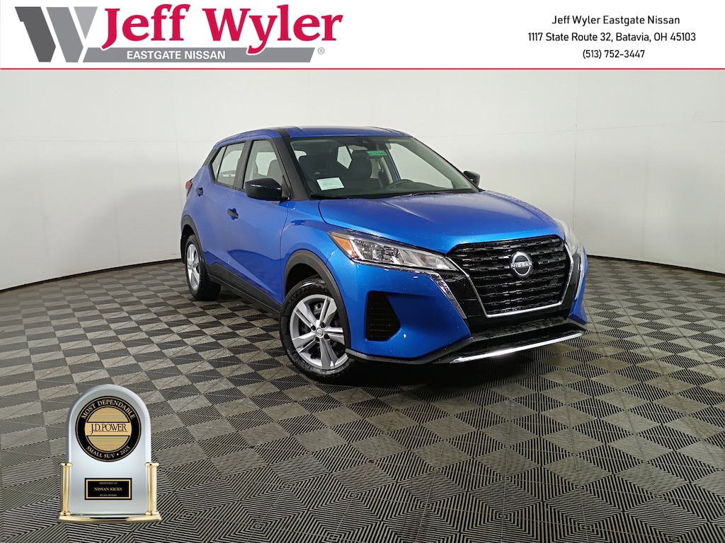 New 2025 Nissan Kicks Play S SUV