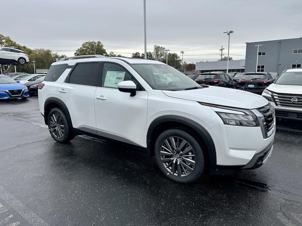 New 2025 Nissan Pathfinder SL SUV