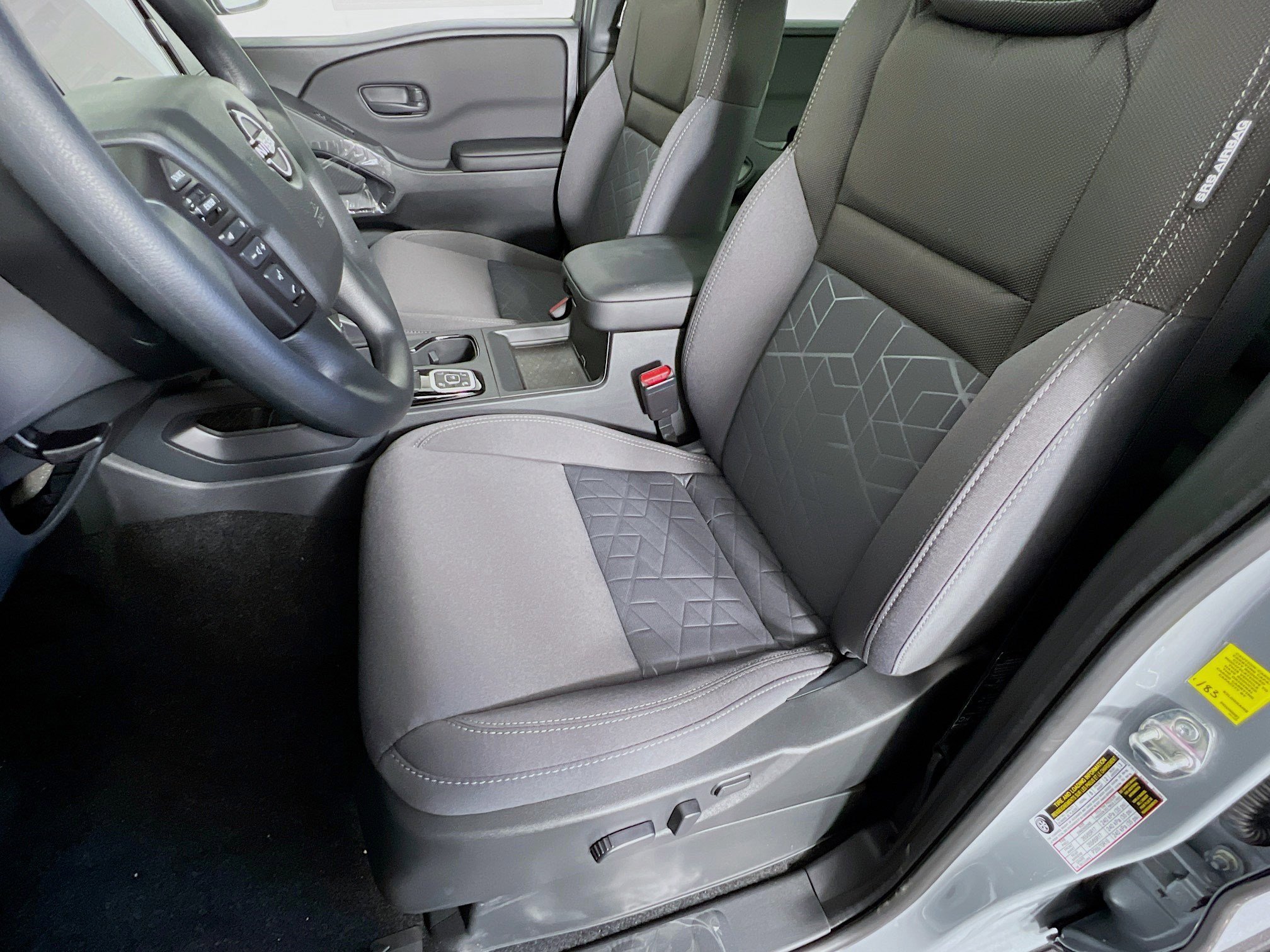 2026 Nissan Frontier SV photo 3