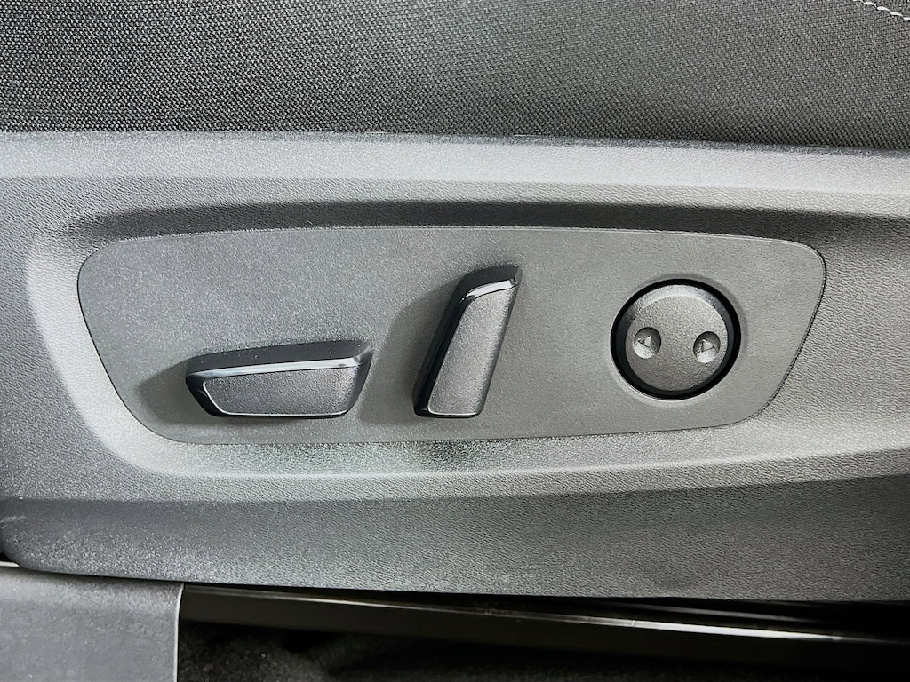 New 2025 Nissan Pathfinder SV SUV