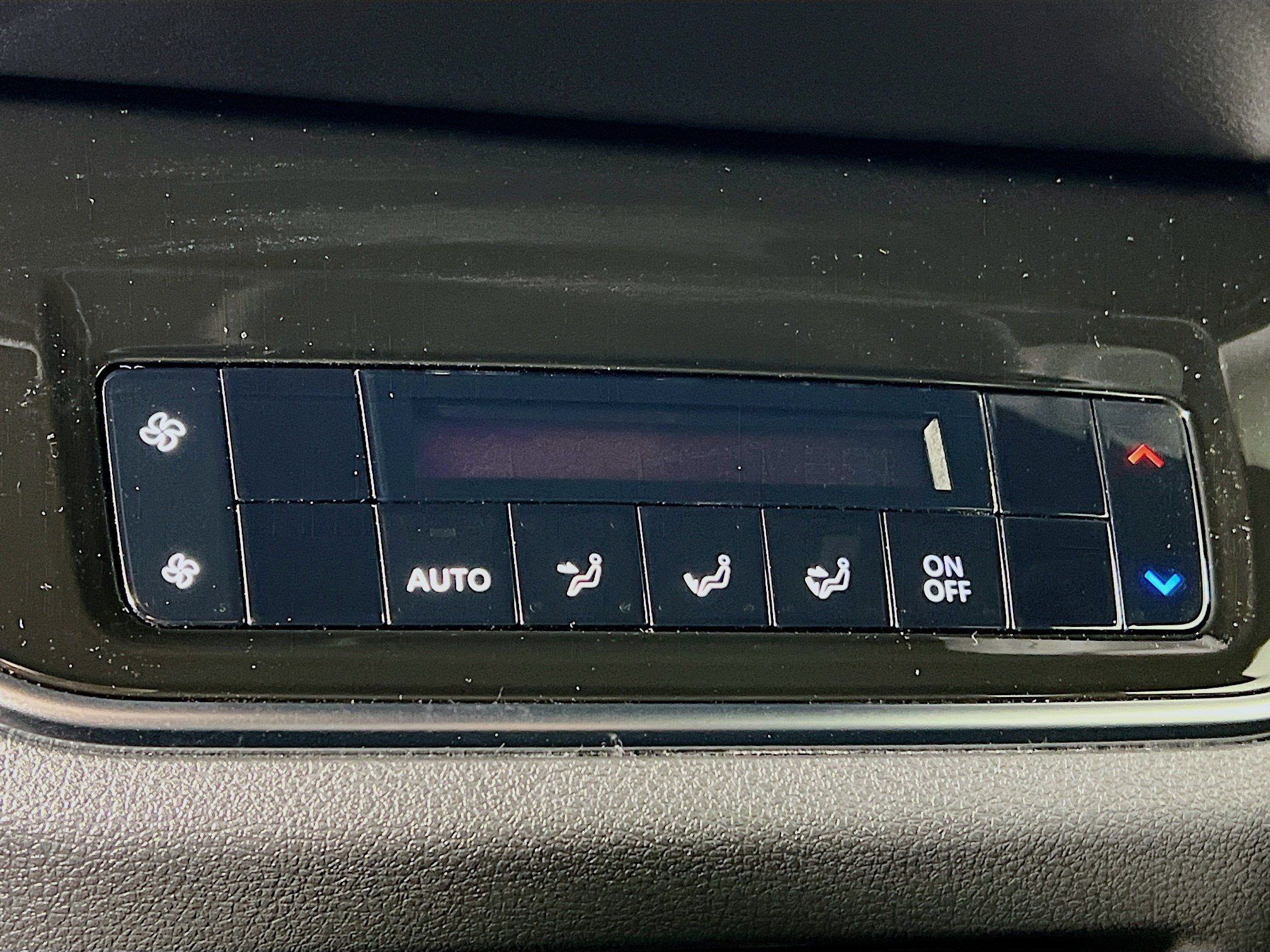 2026 Nissan Armada SL - Photo 28
