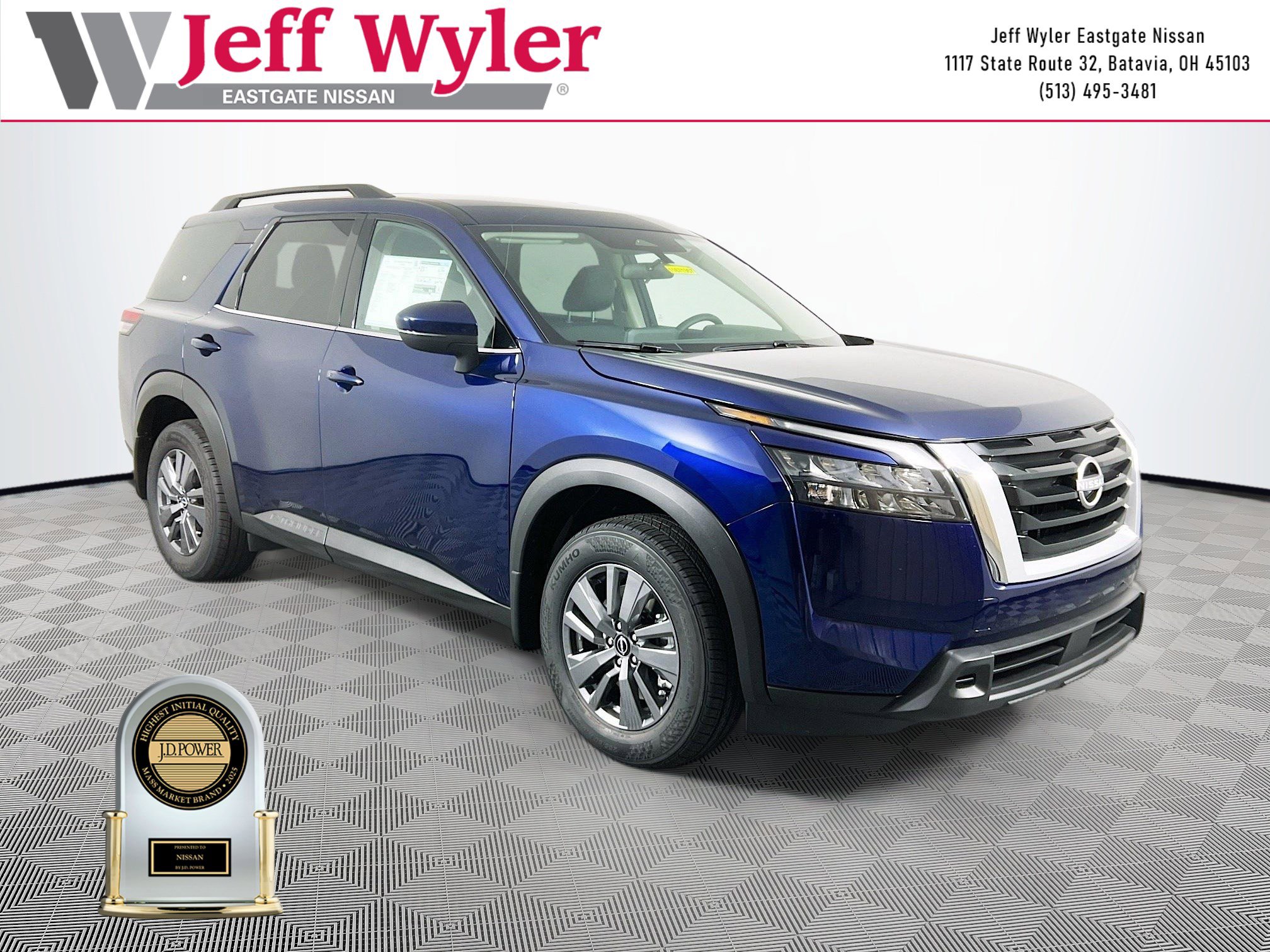 2025 Nissan Pathfinder SV's photo