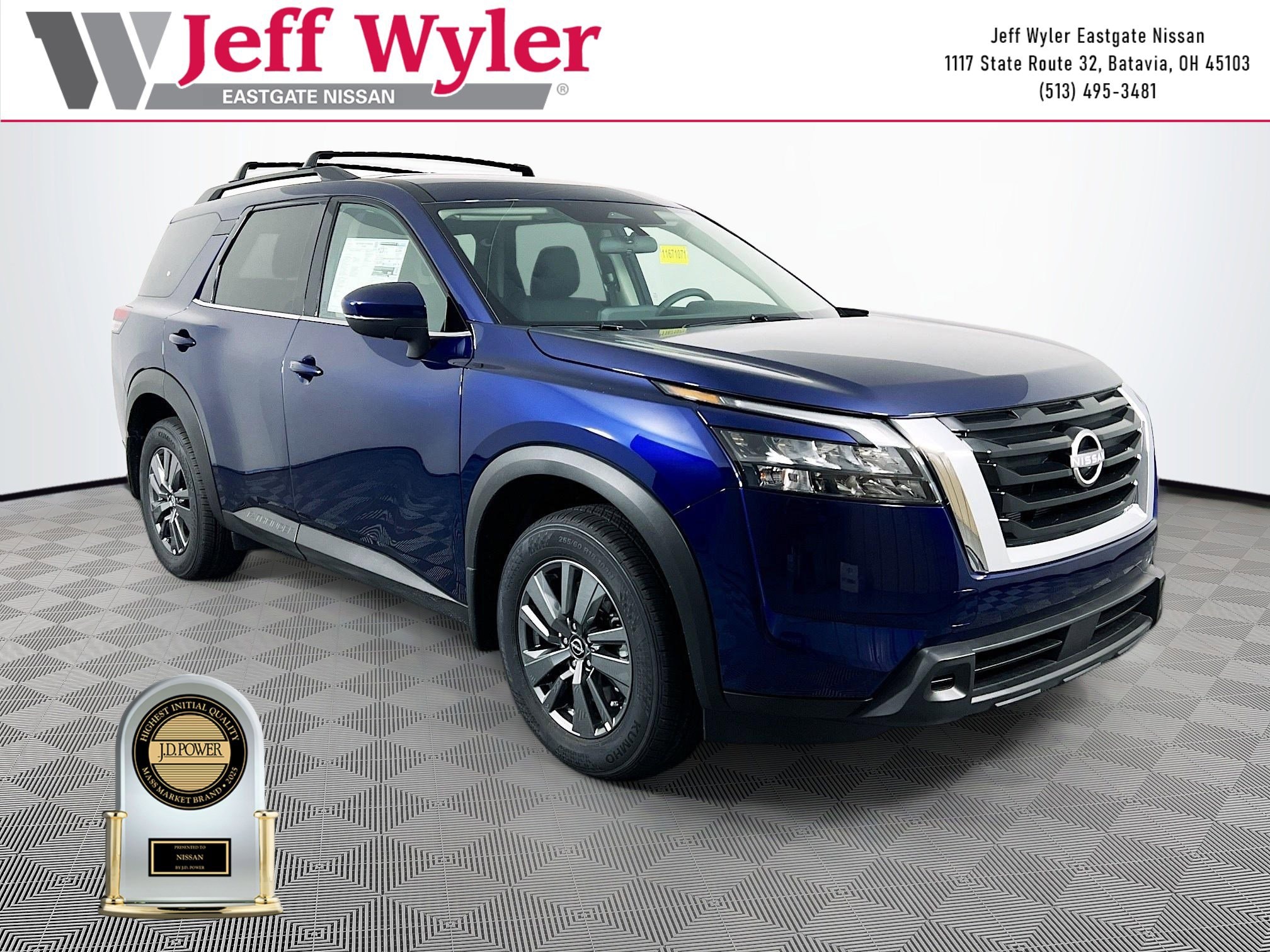 2025 Nissan Pathfinder SV's photo