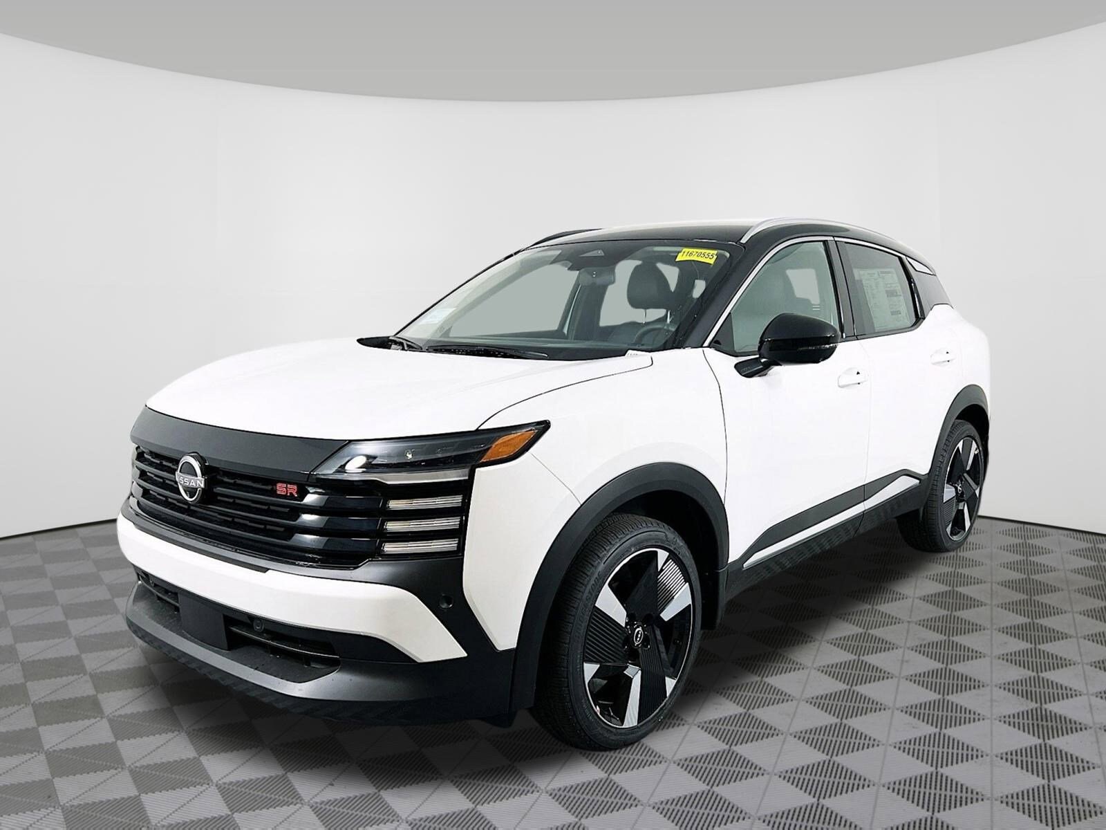2025 Nissan Kicks SR photo 2