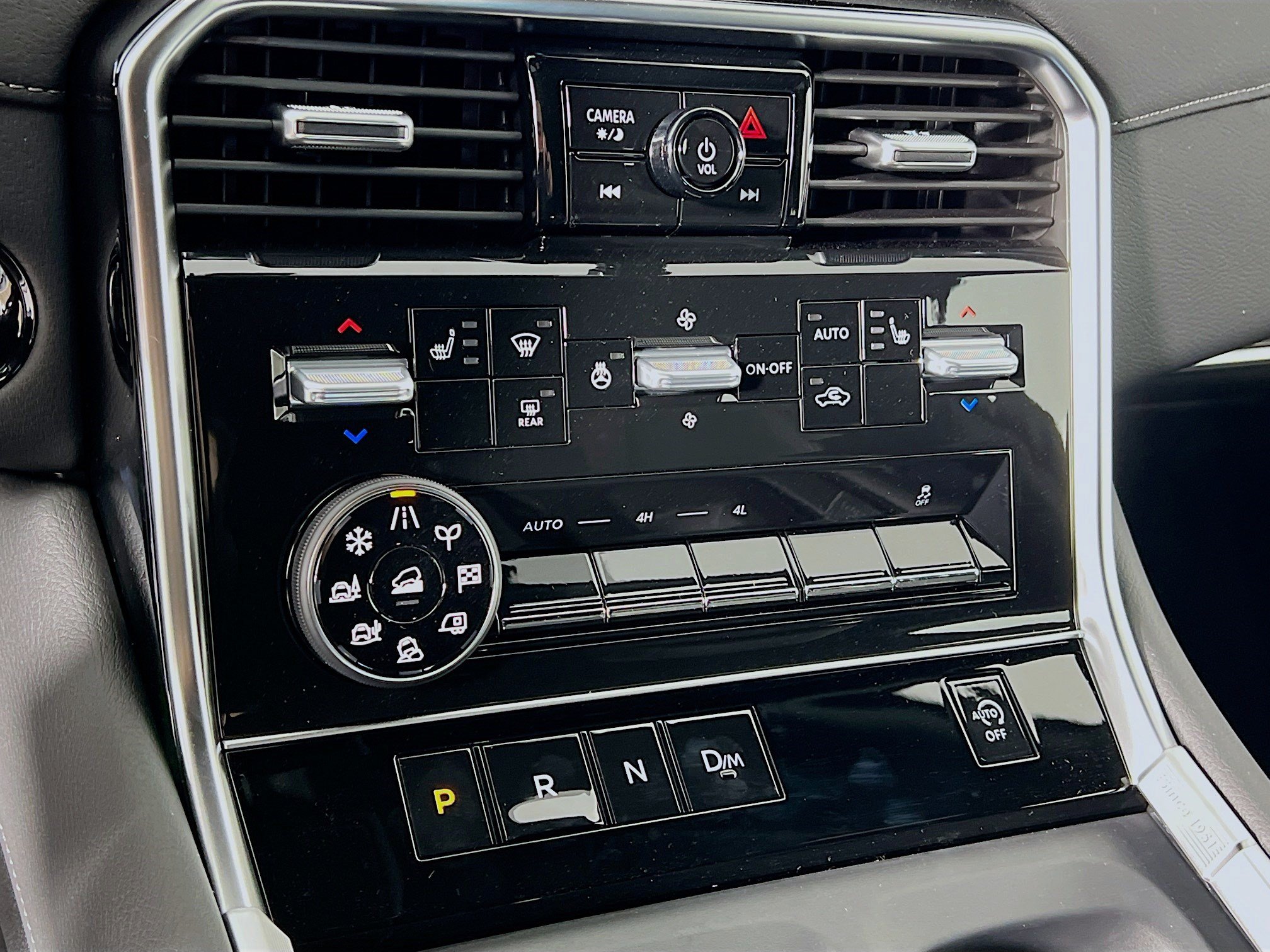 2026 Nissan Armada SL - Photo 11