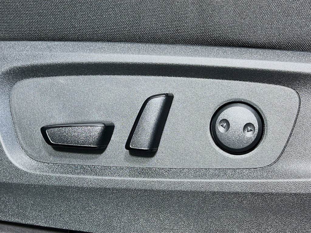 New 2025 Nissan Pathfinder SV SUV