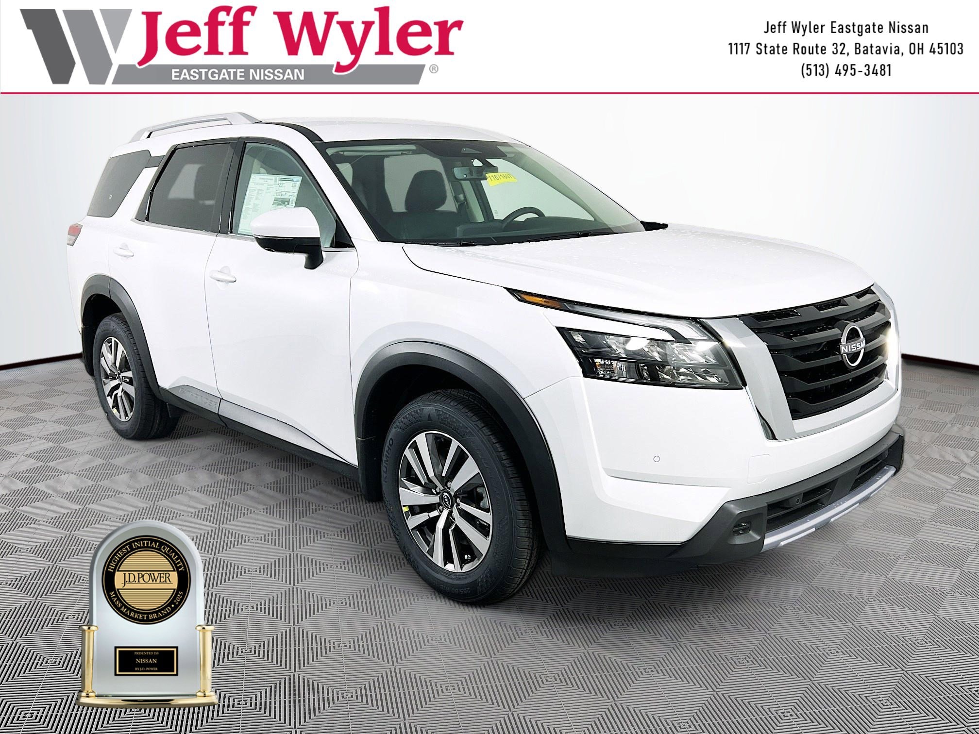 2025 Nissan Pathfinder SL's photo