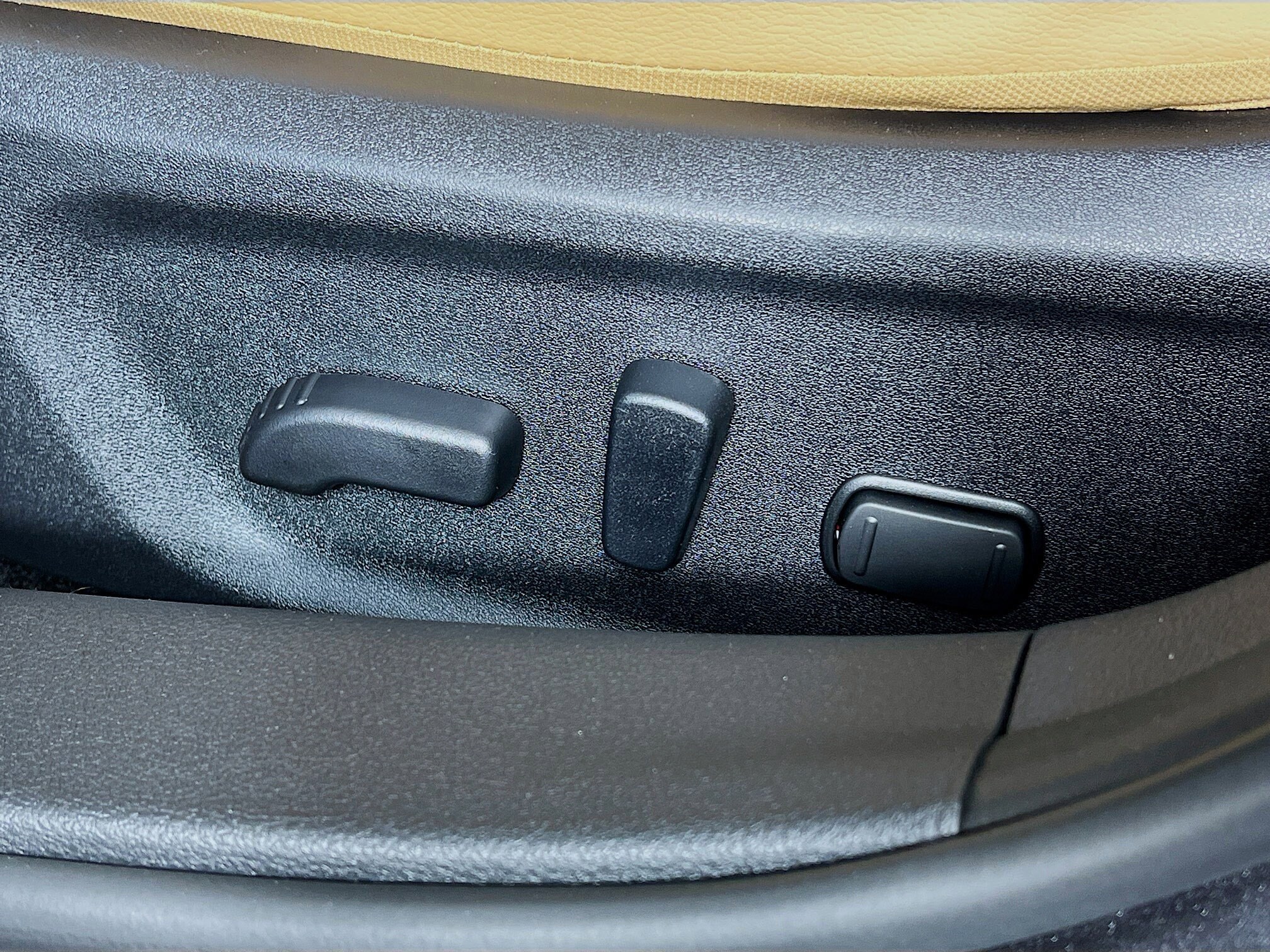 2025 Nissan Sentra SV photo 4