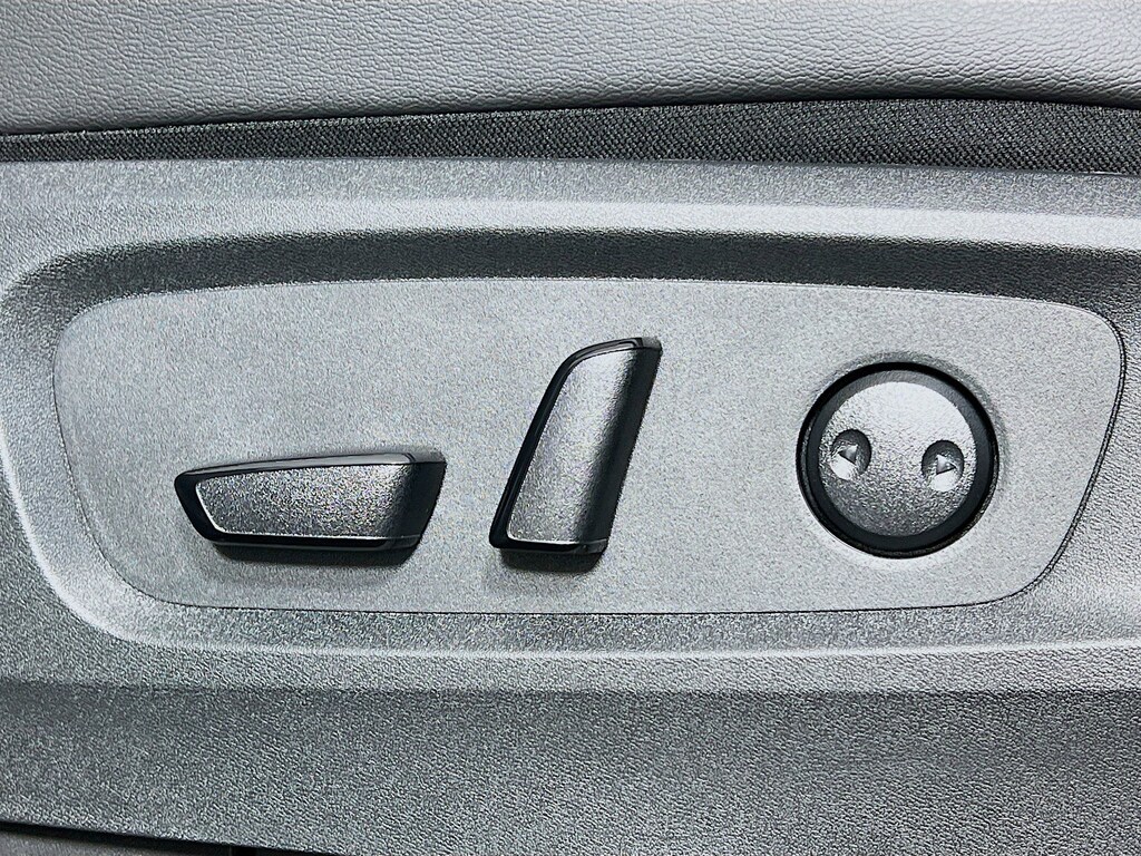 New 2025 Nissan Pathfinder SL SUV