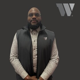 Staff member Quinton Jackson from ID_0fce6b165e3d