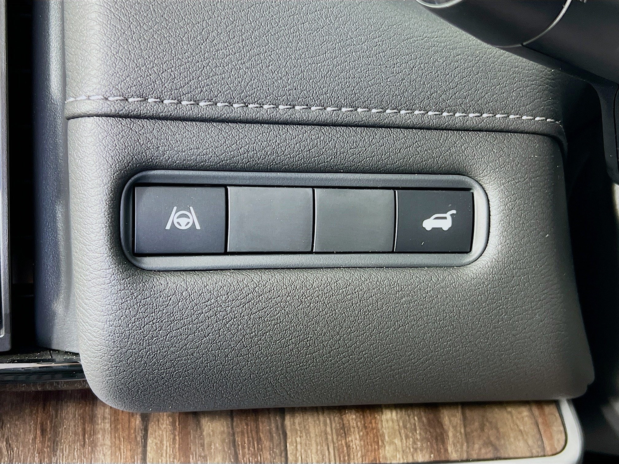2026 Nissan Armada SL - Photo 14