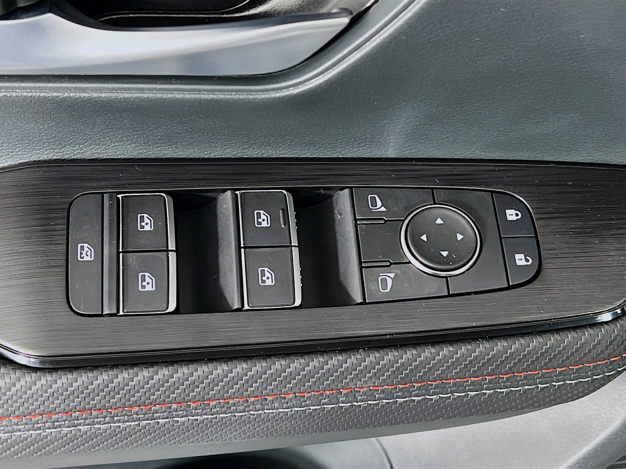 2025 Nissan Kicks SR AWD - Photo 22