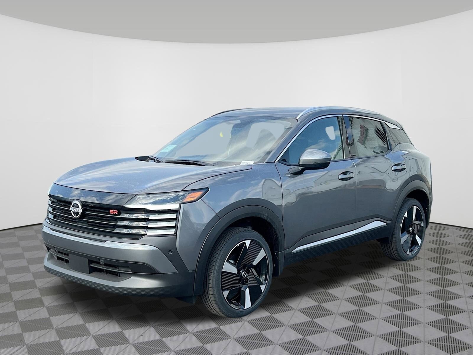 2025 Nissan Kicks SR photo 2