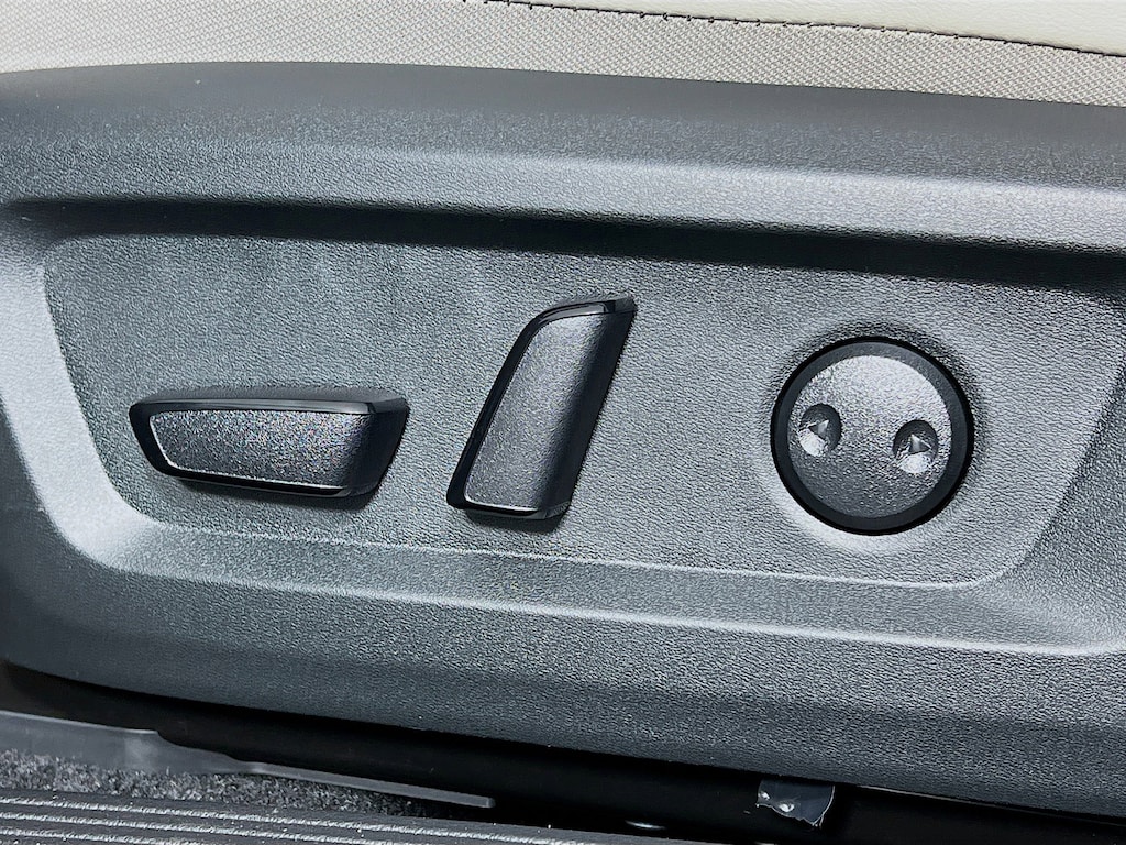 New 2026 Nissan Rogue SV SUV