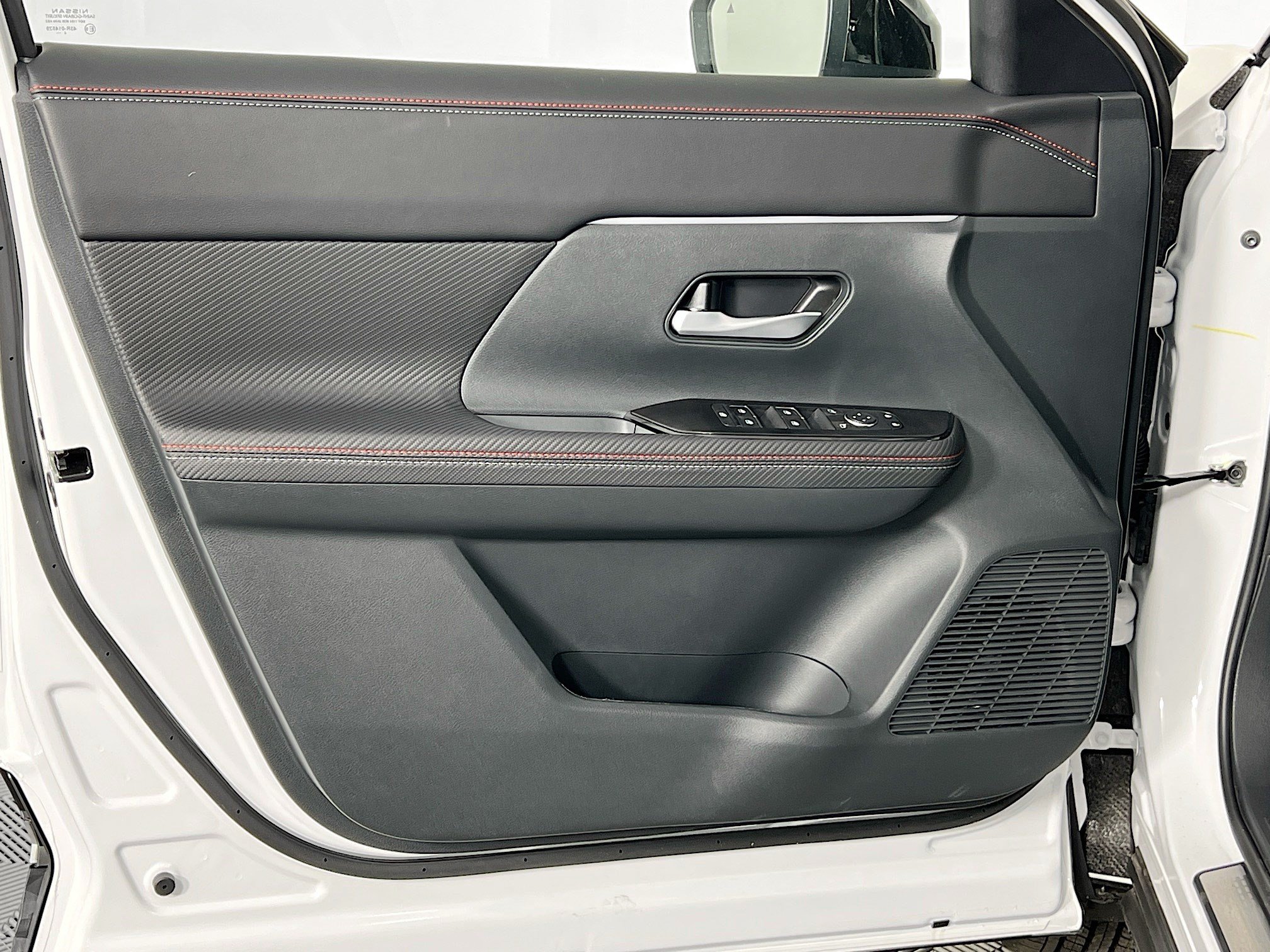 2025 Nissan Kicks SR AWD - Photo 21