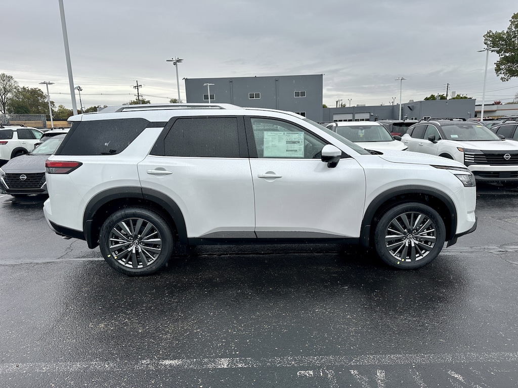 New 2025 Nissan Pathfinder SL SUV