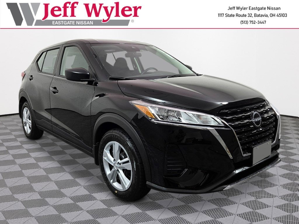 New 2025 Nissan Kicks Play S SUV