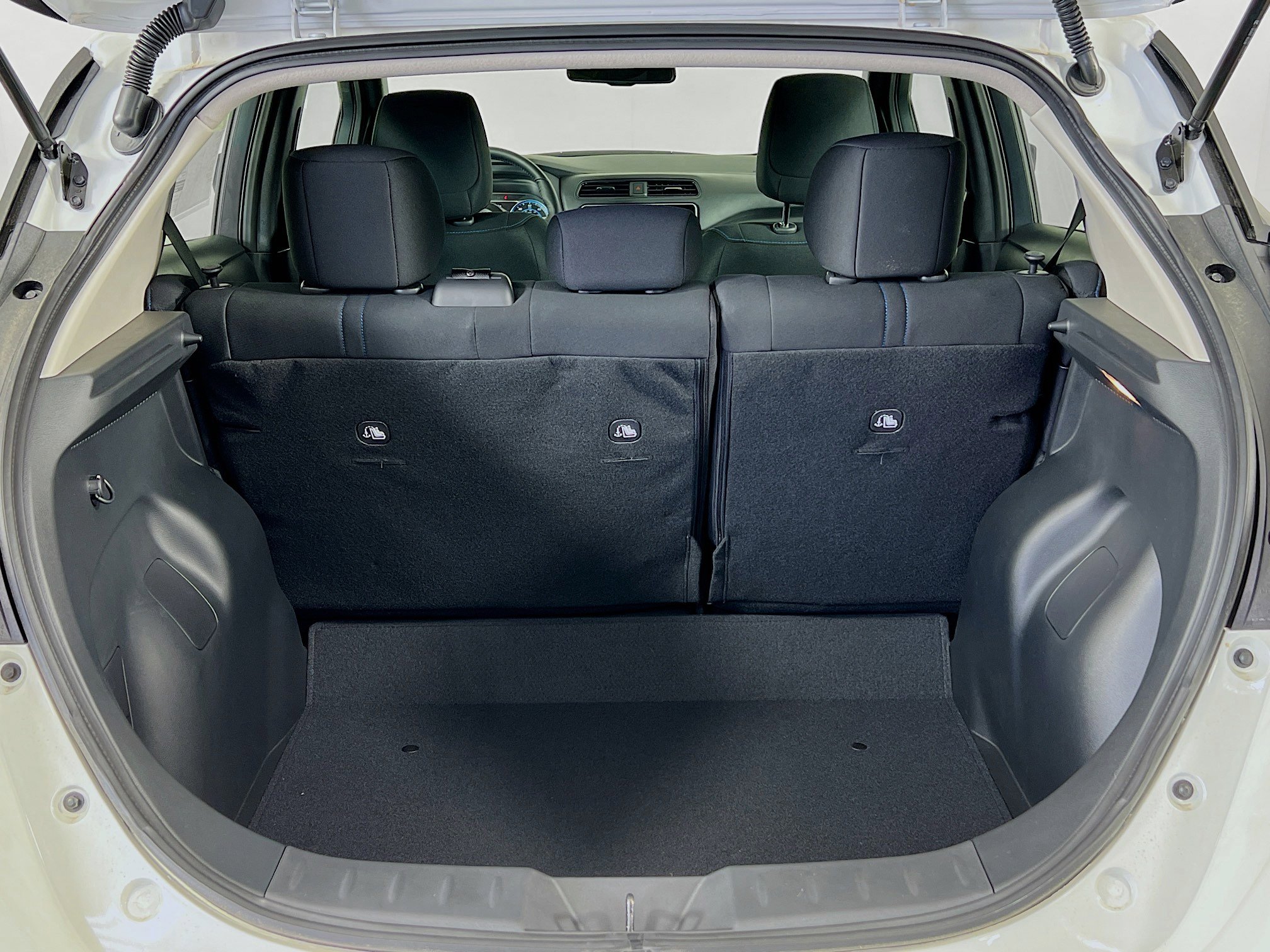 2025 Nissan Leaf SV PLUS - Photo 25