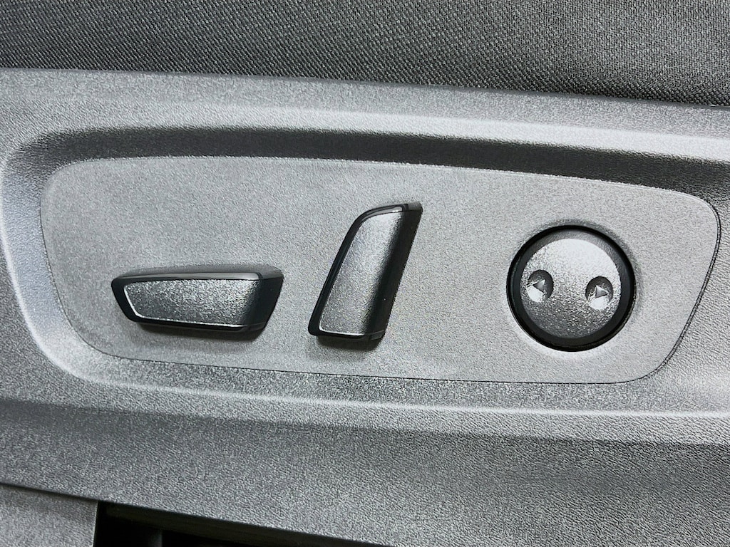 New 2025 Nissan Pathfinder SV SUV