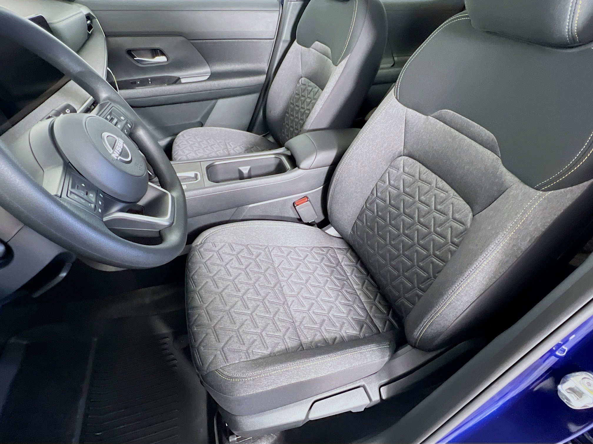 2026 Nissan Kicks SV photo 3