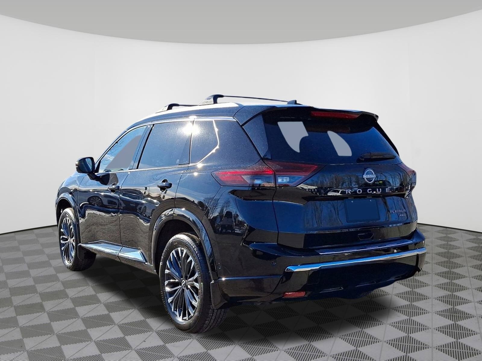 2025 Nissan Rogue Platinum photo 3