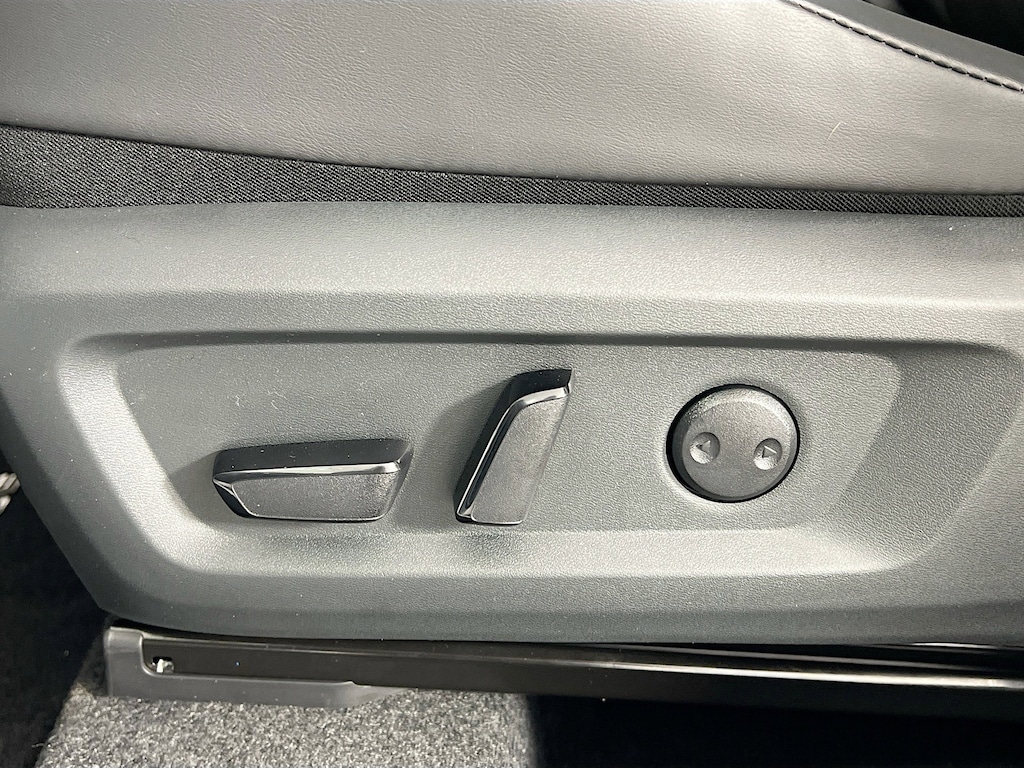 New 2026 Nissan Rogue SV SUV