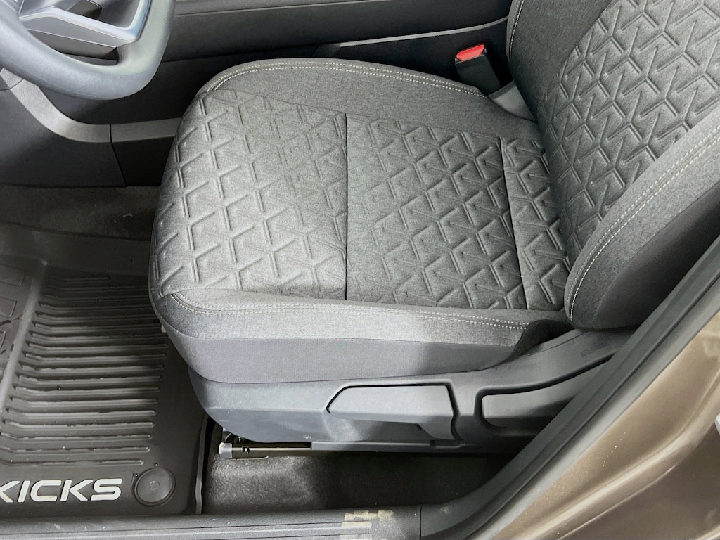 New 2026 Nissan Kicks SV SUV