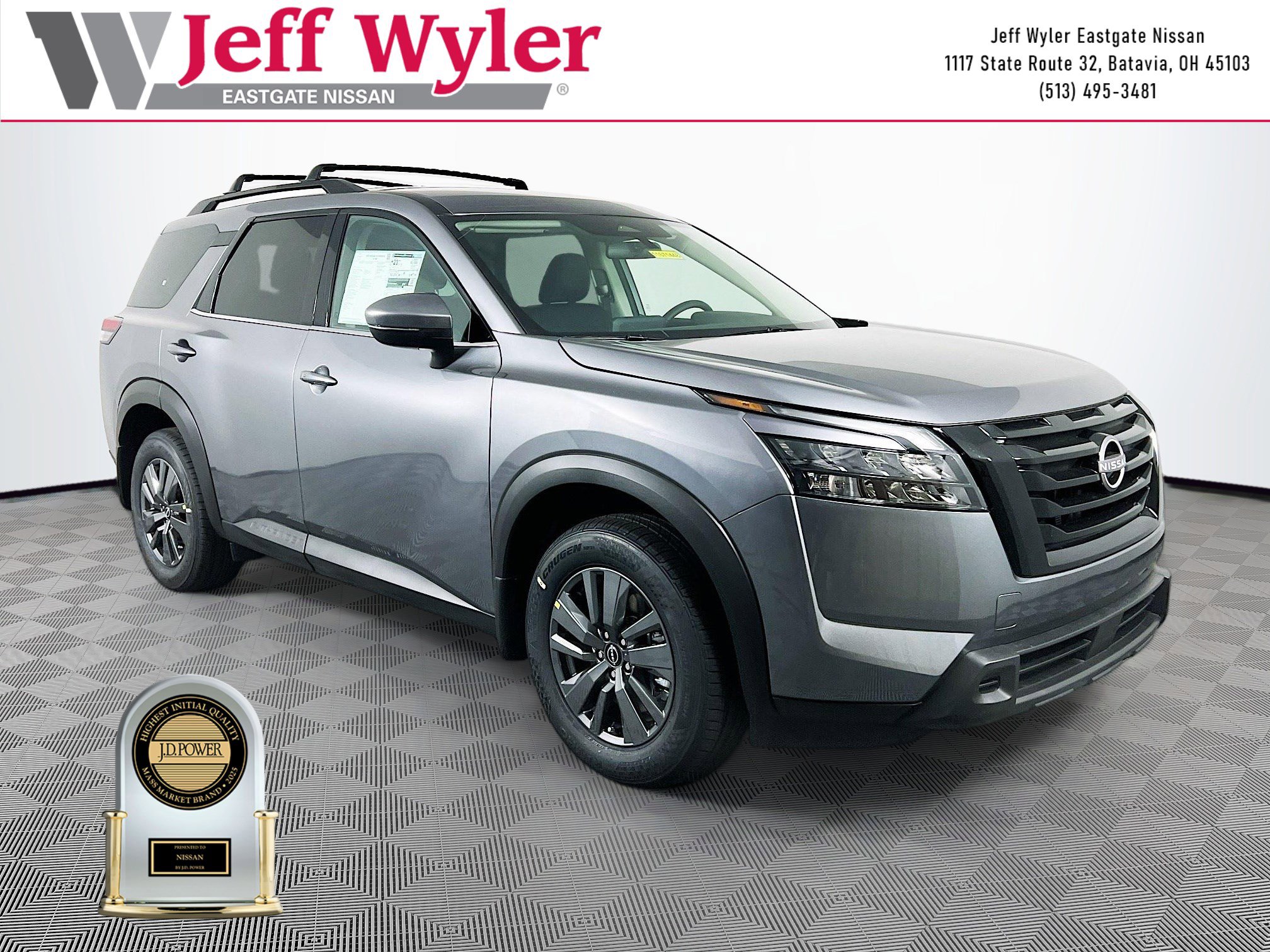 2025 Nissan Pathfinder SV's photo