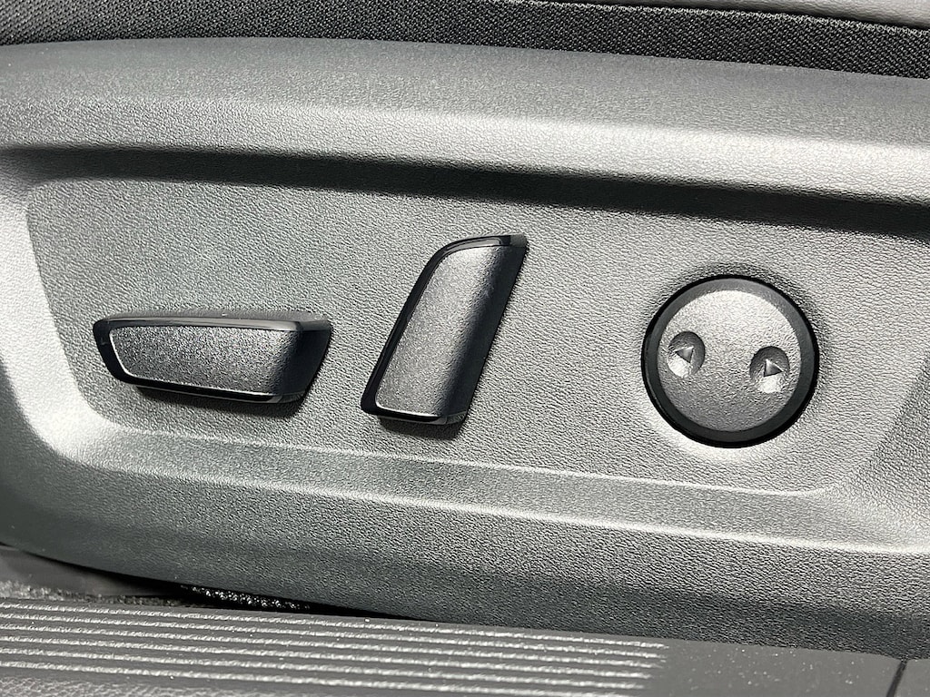 New 2026 Nissan Rogue SV SUV