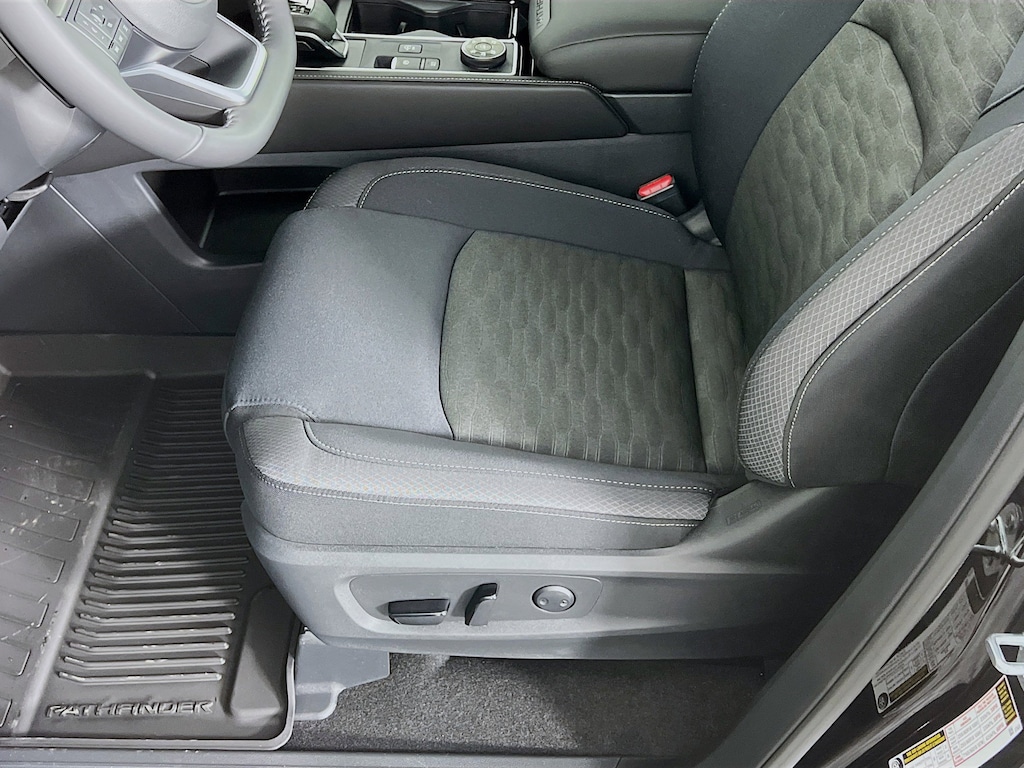 New 2025 Nissan Pathfinder SV SUV