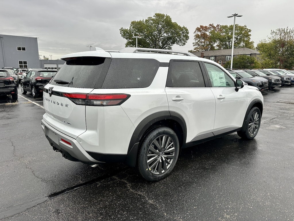 New 2025 Nissan Pathfinder SL SUV