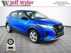 2025 Nissan Kicks Play S SUV