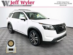 2025 Nissan Pathfinder Platinum SUV