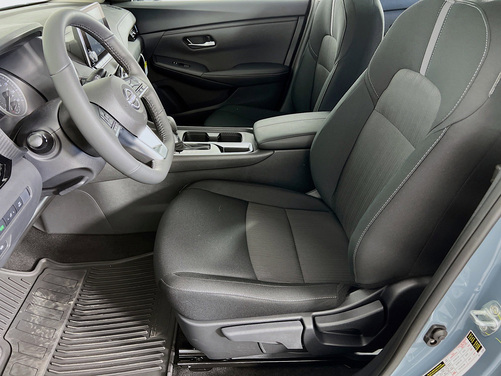 2025 Nissan Sentra SV photo 2