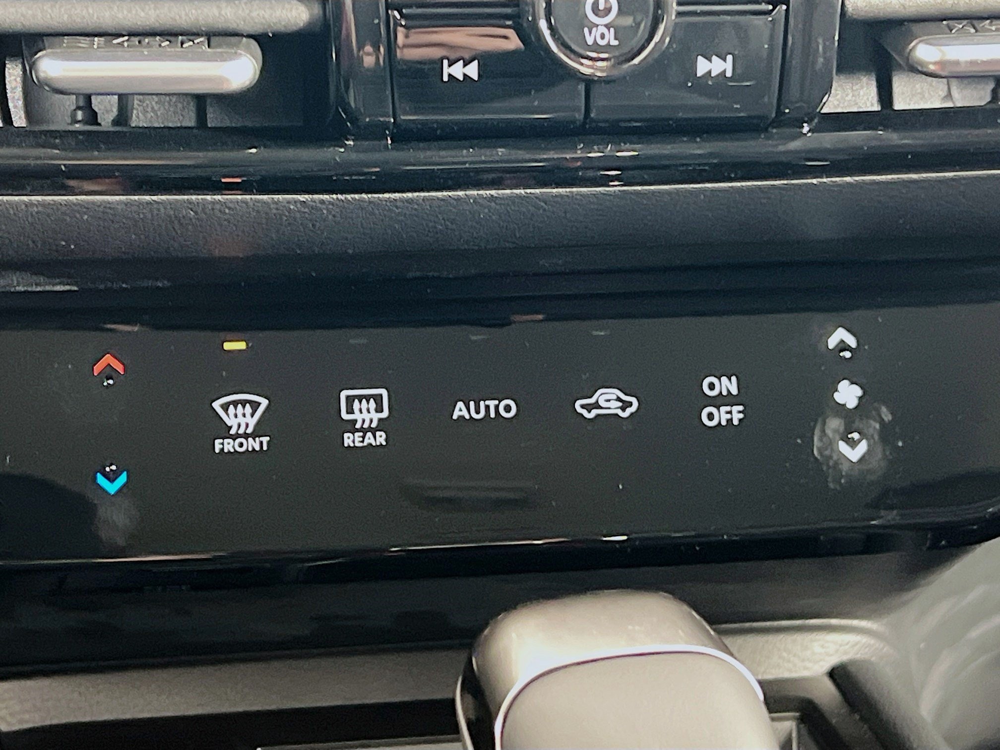 2025 Nissan Kicks SR AWD - Photo 12