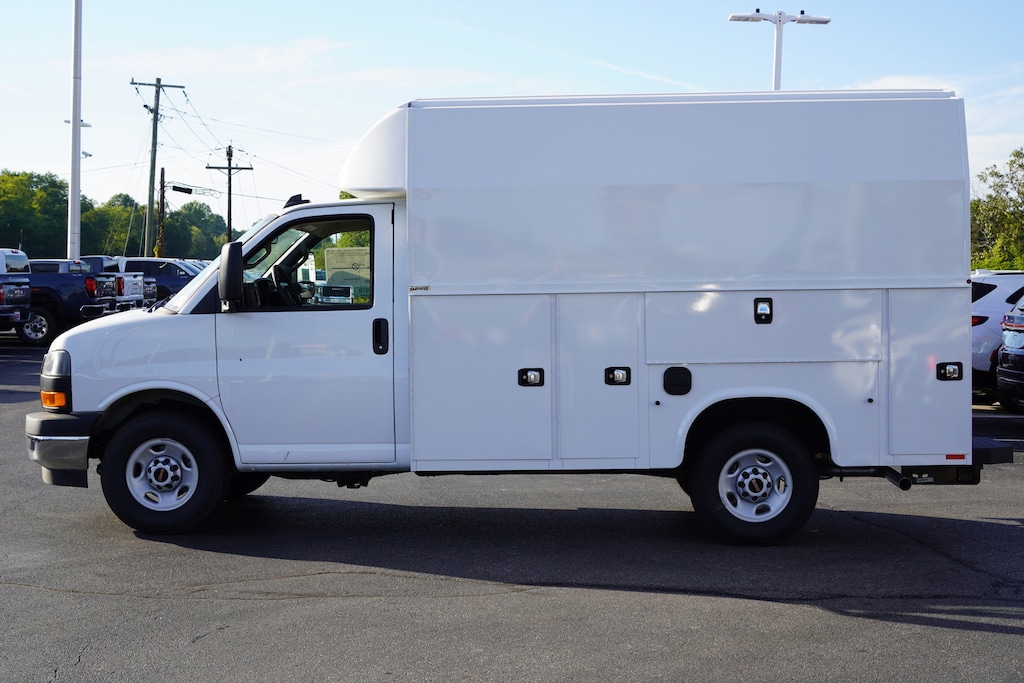 New 2025 GMC Savana Commercial Cutaway Work Van Van