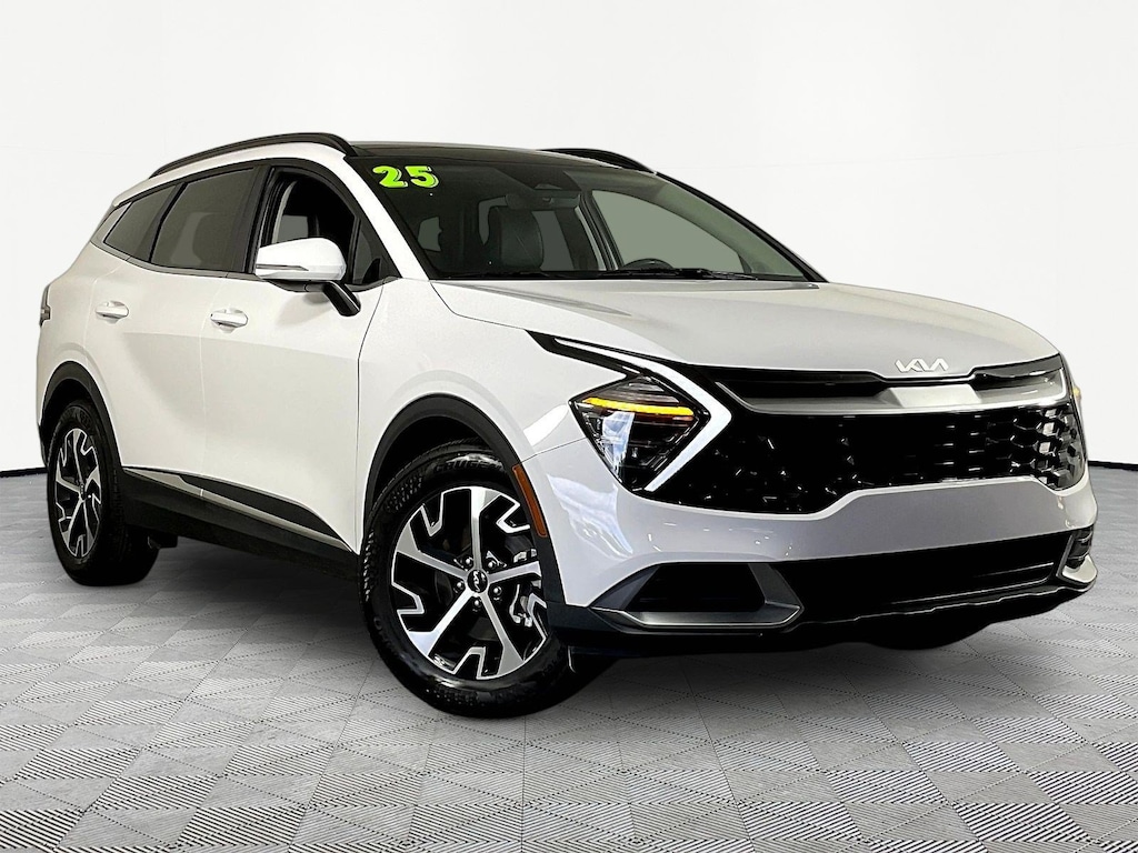 Used 2025 Kia Sportage EX FWD SUV