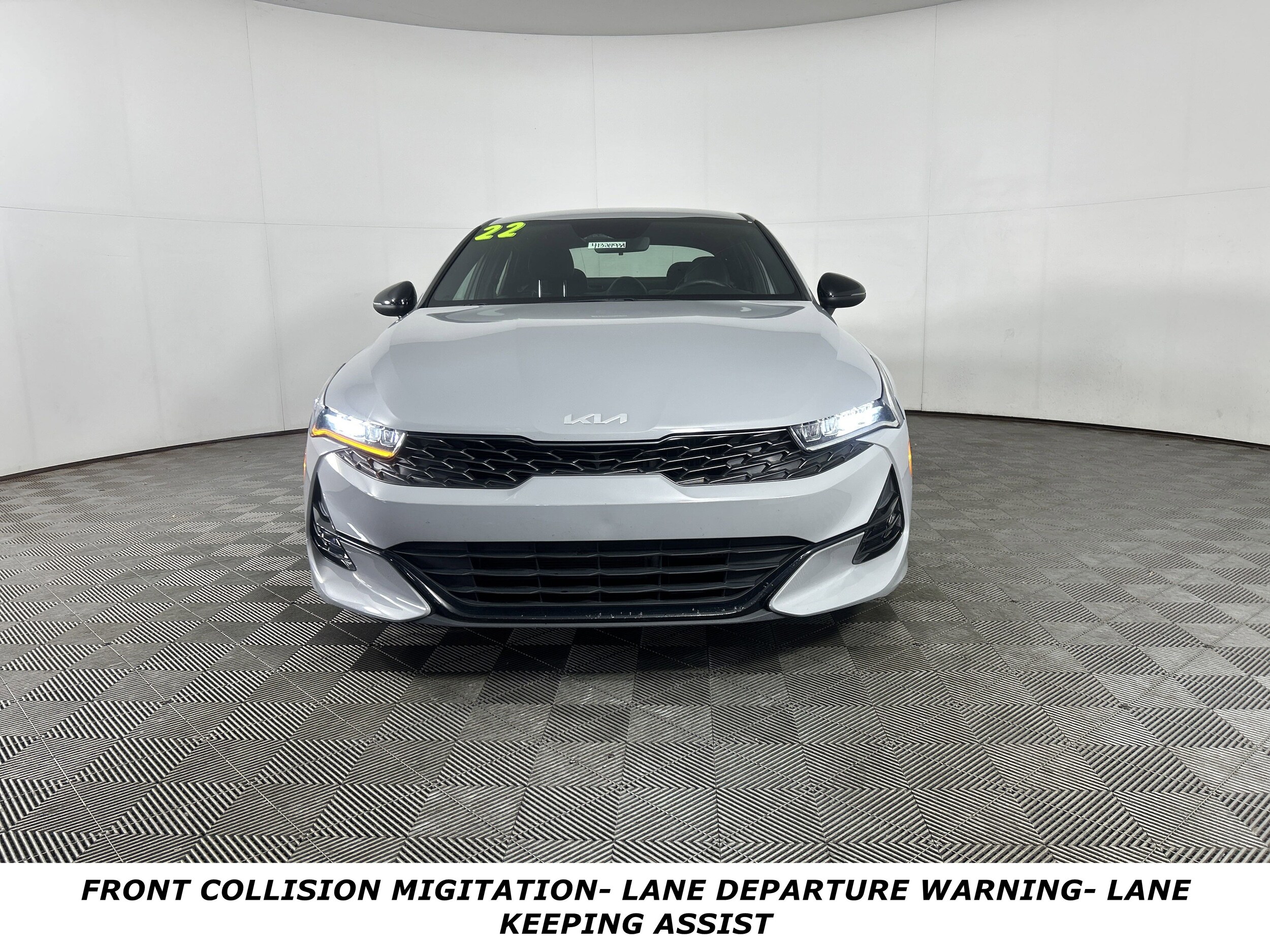 2022 Kia K5 GT-Line photo 2