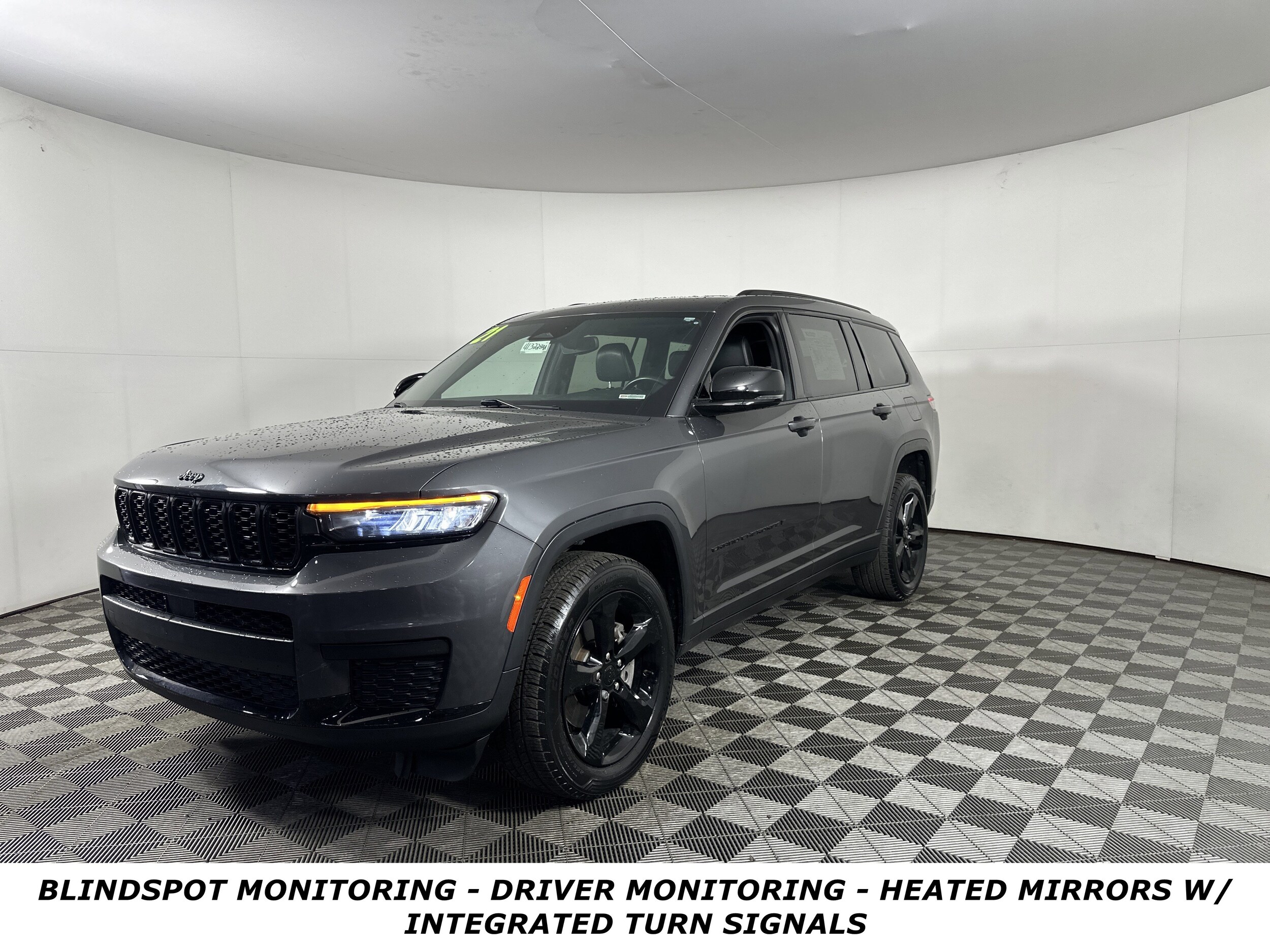 2021 Jeep Grand Cherokee Altitude photo 3
